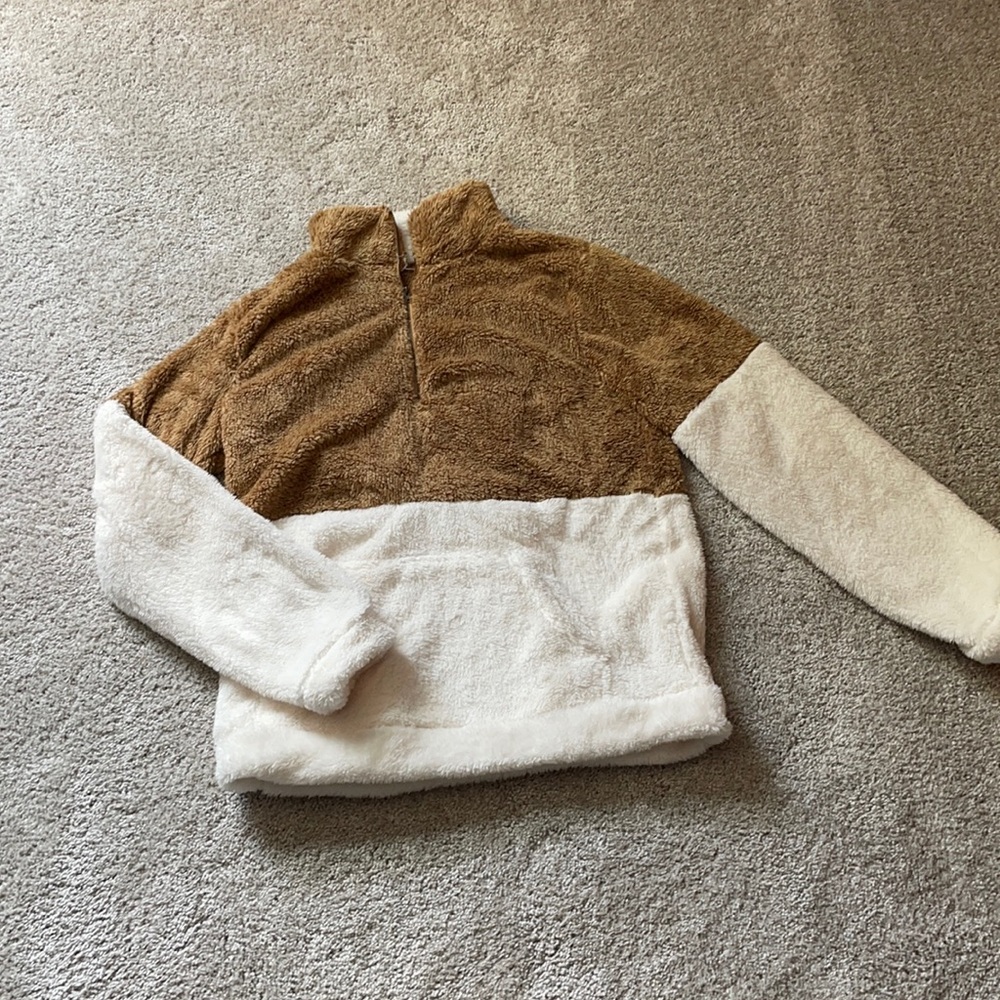 Half zip pull over.